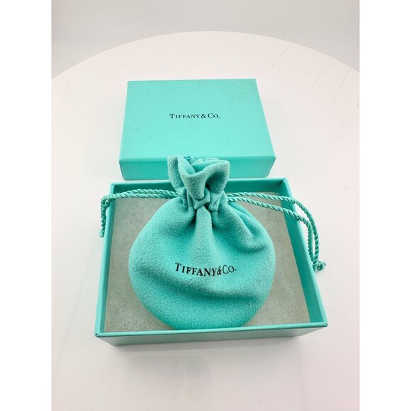 Tiffany and Company Paloma Picasso Loving Heart Necklace with Box & Dustbag - Picture 8 of 9